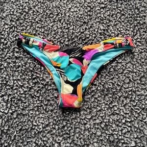Colvin bikini bottoms